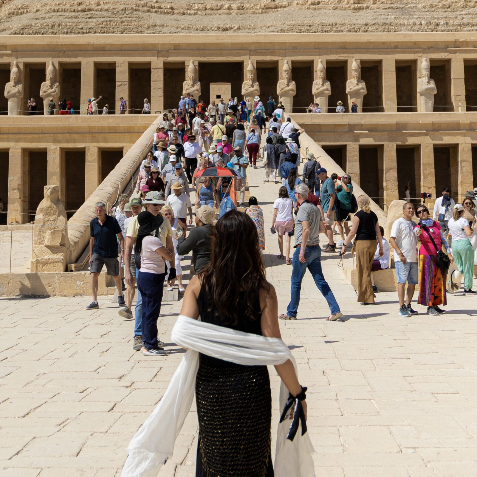 West Bank of Luxor Day Tour – Valley of the Kings, Hatshepsut Temple & Colossi of Memnon