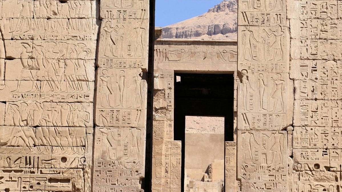 Day Tour to Dendera & Abydos Temples from Luxor